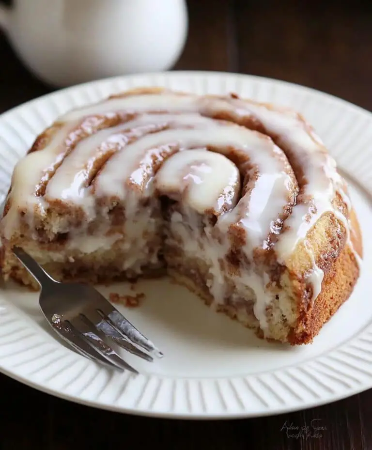 Gooey Cinnamon Roll Cake Recipe