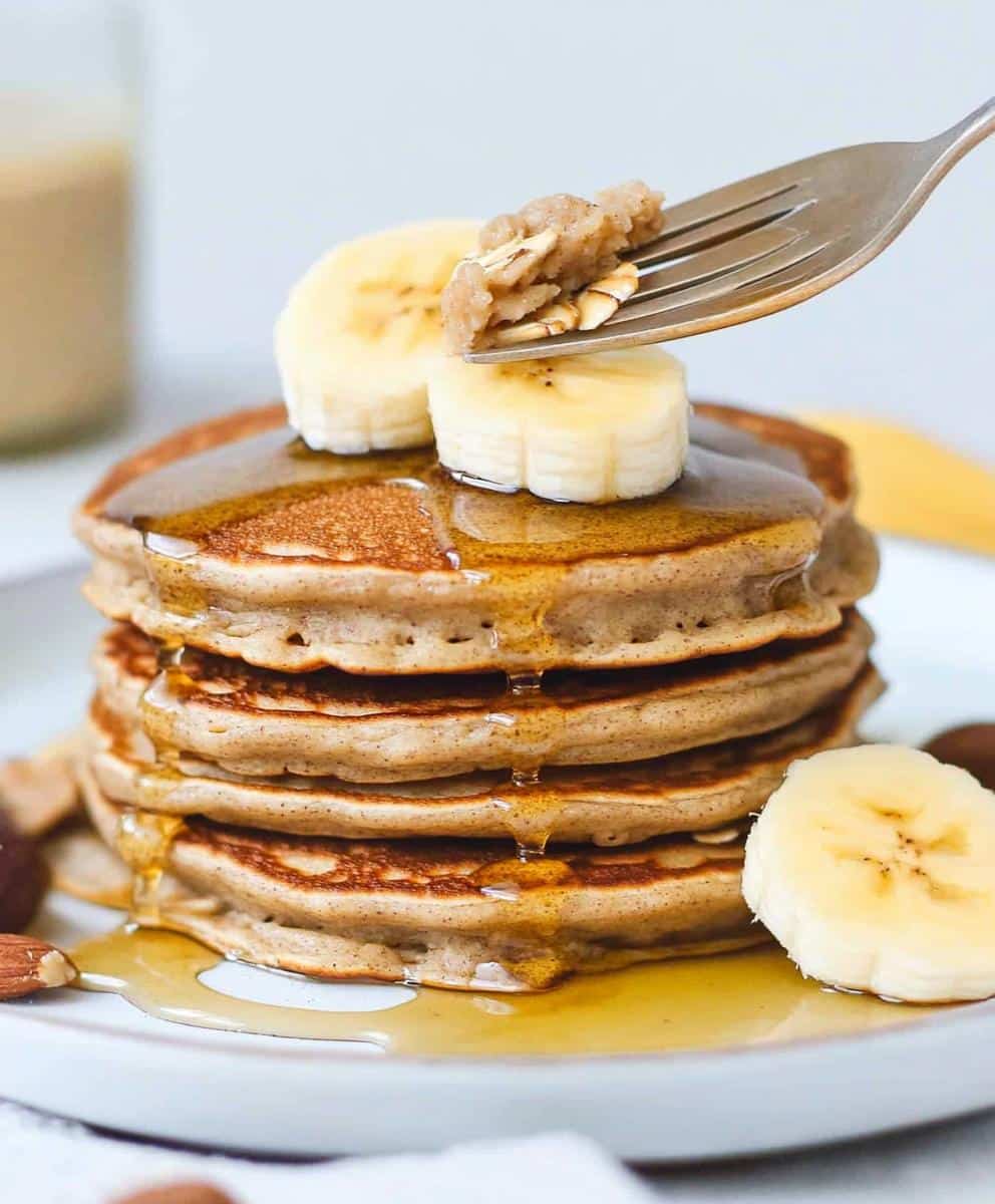 3 Ingredient Banana Oatmeal Pancakes Recipe